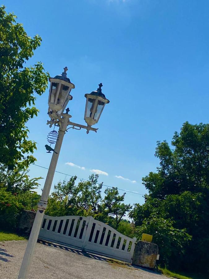 Le Petit Bleu Chambre D'Hotes Bourg-de-Visa Εξωτερικό φωτογραφία